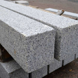 25 x 25 cm Granitpfosten Griys hellgrau